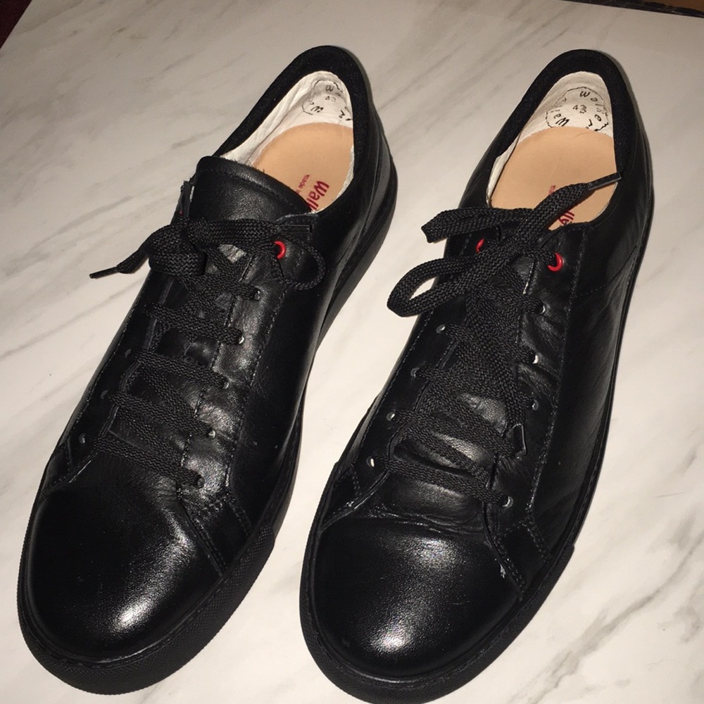 Wally Walker- 10 Black Leather w/ Red Top Eyelets